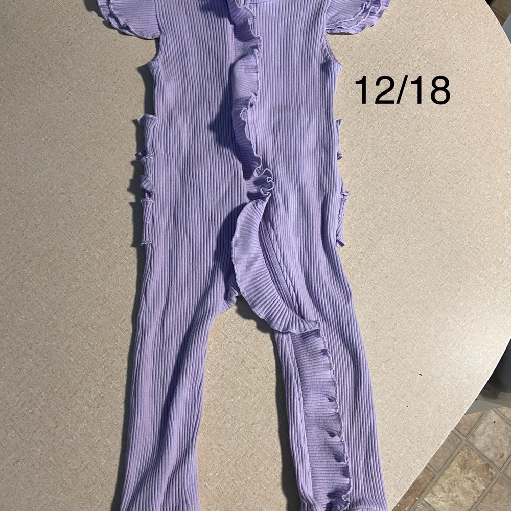 Small shop ruffled romper